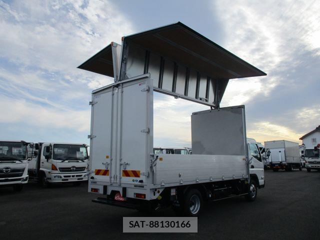 Mitsubishi CANTER 2024-10 4174878-1