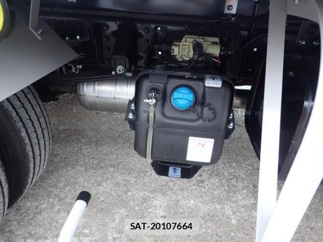 Mitsubishi CANTER 2025-10 4174875-4