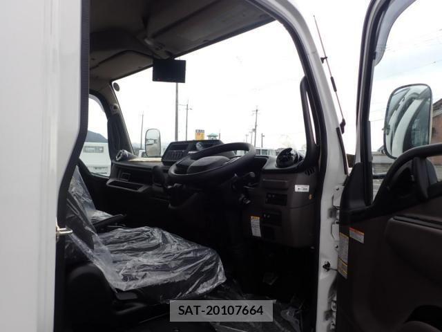 Mitsubishi CANTER 2025-10 4174875-7