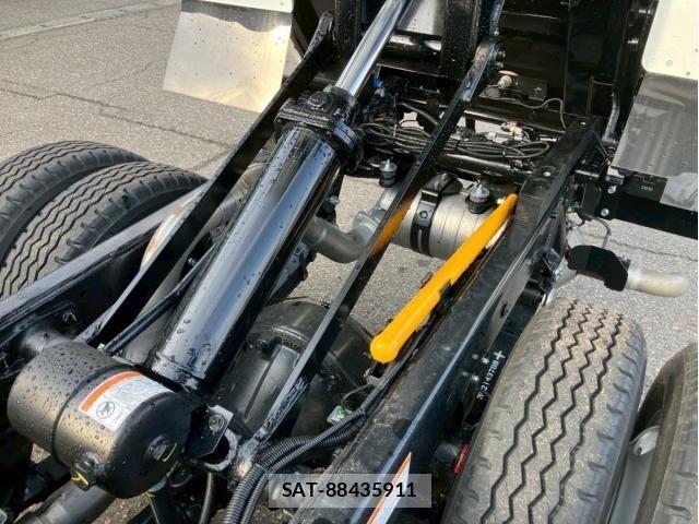 Mitsubishi CANTER 2025-11 4321204-13