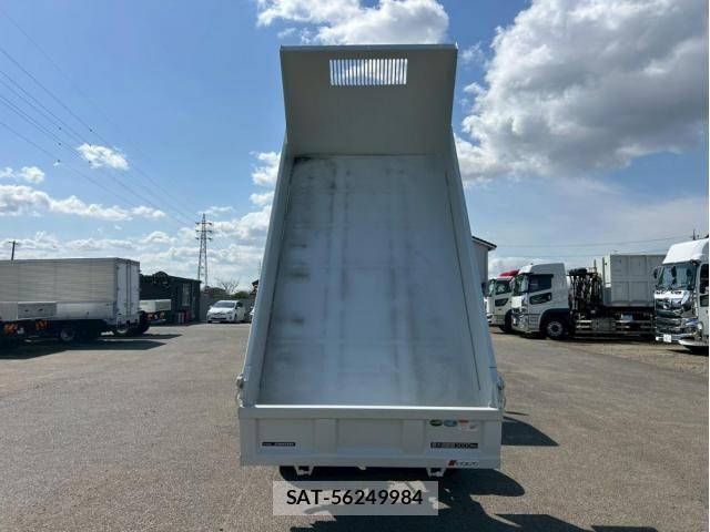 Mitsubishi CANTER 2025-11 4370058-9