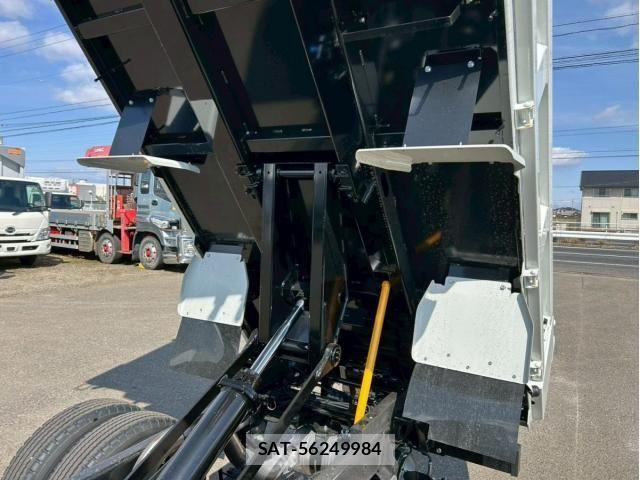 Mitsubishi CANTER 2025-11 4370058-12