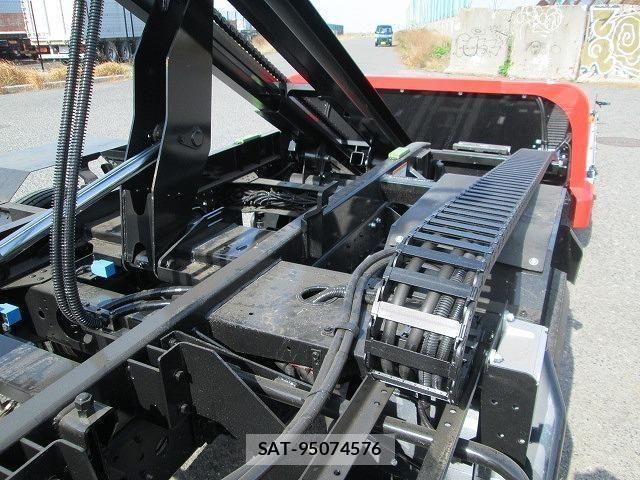 Mitsubishi CANTER 2025-11 4370053-15