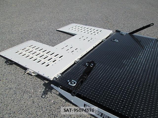 Mitsubishi CANTER 2025-11 4370053-19