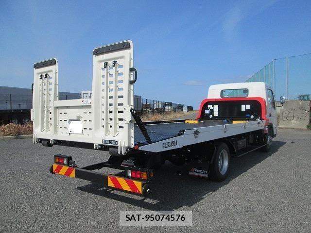 Mitsubishi CANTER 2025-11 4370053-8