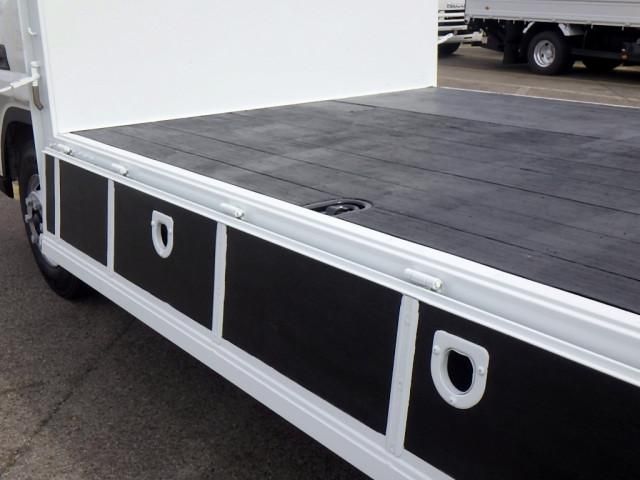 Mitsubishi CANTER 2018-10 4384408-9