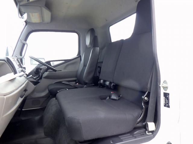 Mitsubishi CANTER 2018-10 4384408-11