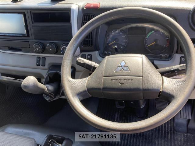Mitsubishi CANTER 2022-07 4419974-19