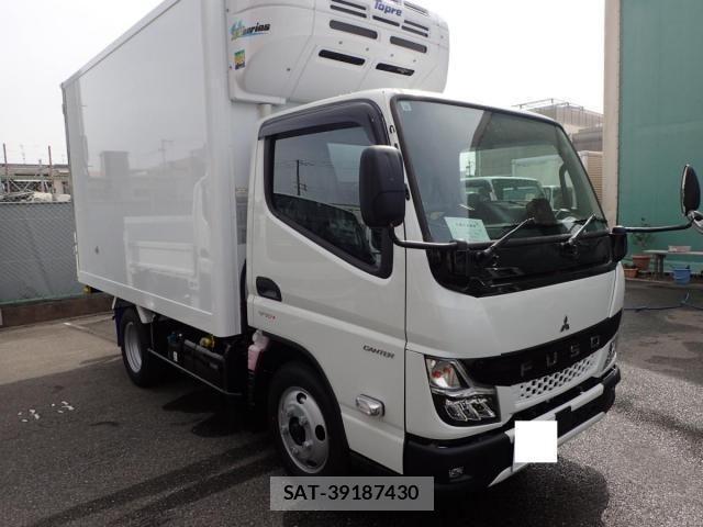 Mitsubishi CANTER 2025-12 4588403-0