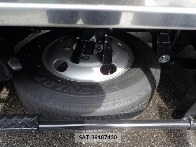 Mitsubishi CANTER 2025-12 4588403-10