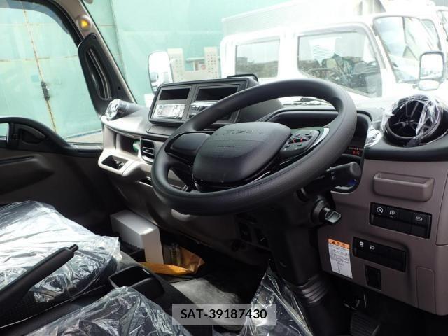 Mitsubishi CANTER 2025-12 4588403-13
