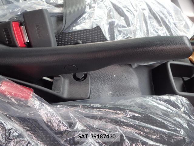 Mitsubishi CANTER 2025-12 4588403-17