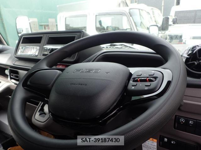Mitsubishi CANTER 2025-12 4588403-18