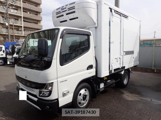 Mitsubishi CANTER 2025-12 4588403-1