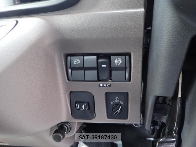 Mitsubishi CANTER 2025-12 4588403-20