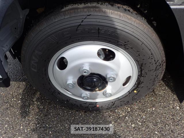 Mitsubishi CANTER 2025-12 4588403-26