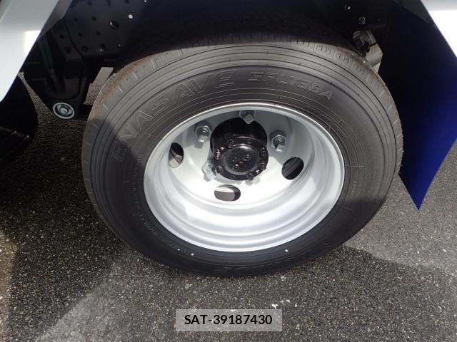 Mitsubishi CANTER 2025-12 4588403-27