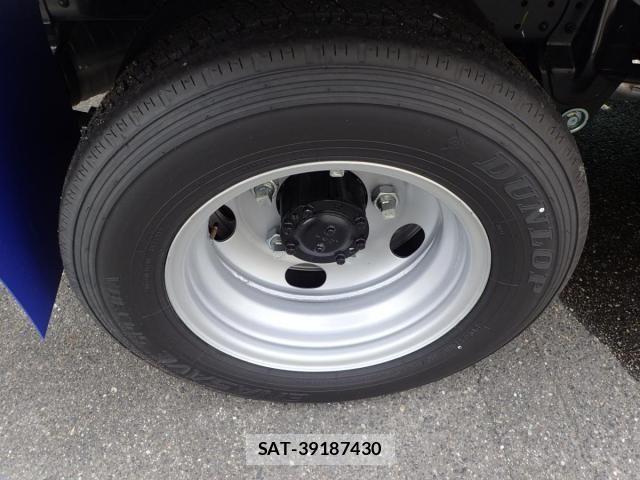Mitsubishi CANTER 2025-12 4588403-28