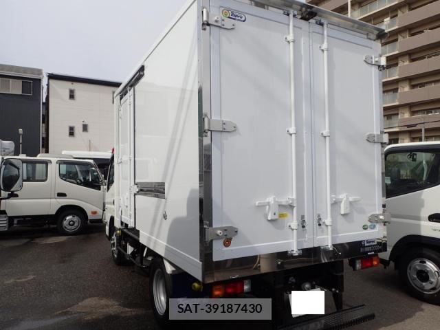 Mitsubishi CANTER 2025-12 4588403-2
