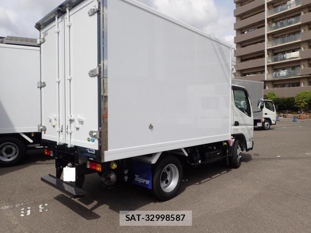 Mitsubishi CANTER 2025-12 4588410-1