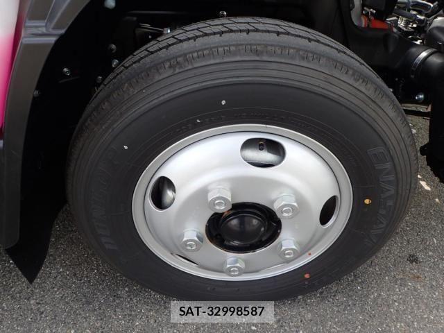 Mitsubishi CANTER 2025-12 4588410-27