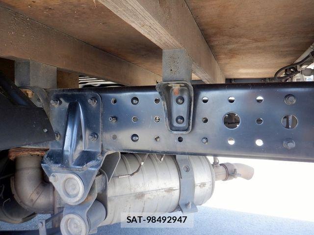 Mitsubishi CANTER 2023-01 4588529-10