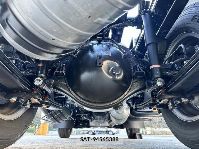 Mitsubishi CANTER 2025-11 4588385-8