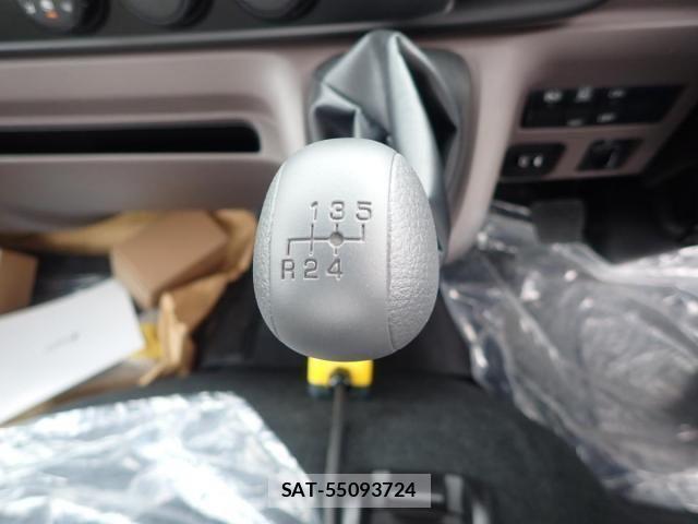 Mitsubishi CANTER 2025-12 4588389-10