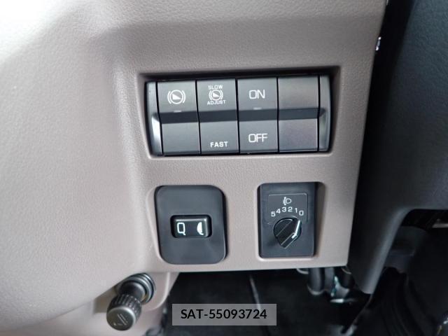Mitsubishi CANTER 2025-12 4588389-16