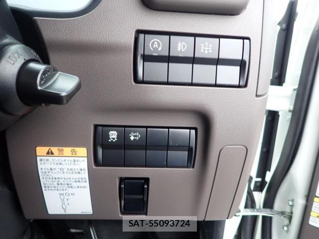 Mitsubishi CANTER 2025-12 4588389-17