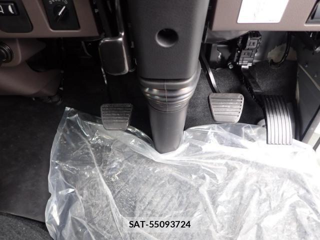 Mitsubishi CANTER 2025-12 4588389-18