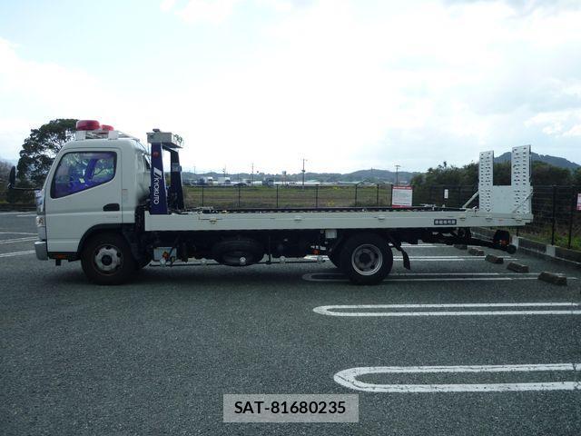 Mitsubishi CANTER 2021-04 4588372-9