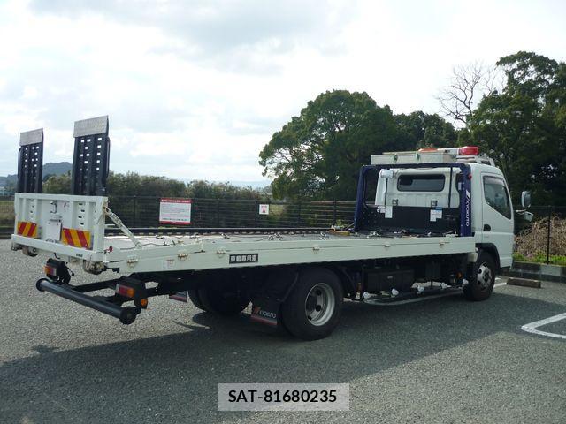 Mitsubishi CANTER 2021-04 4588372-13