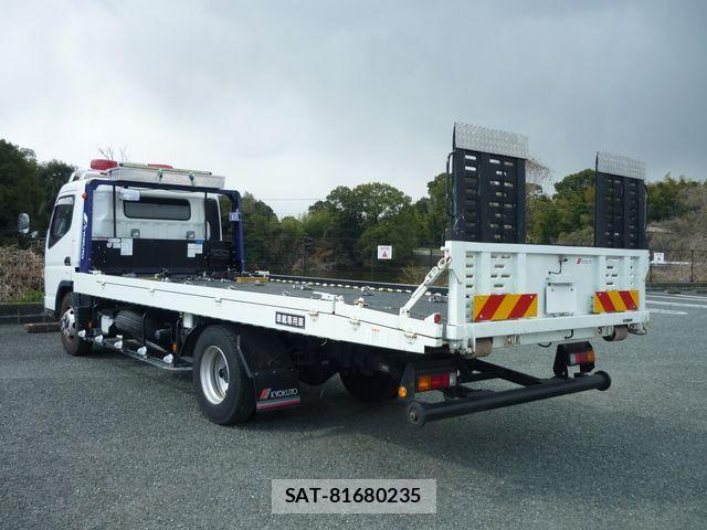 Mitsubishi CANTER 2021-04 4588372-14