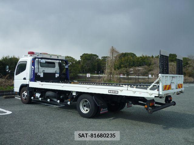 Mitsubishi CANTER 2021-04 4588372-15