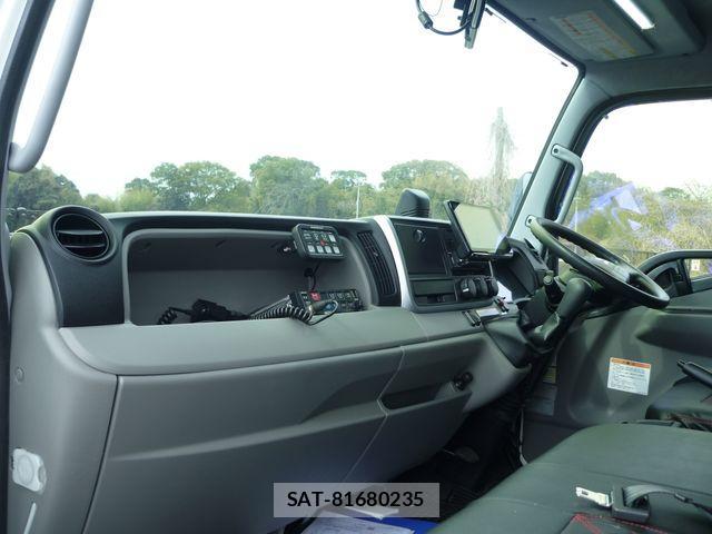 Mitsubishi CANTER 2021-04 4588372-26
