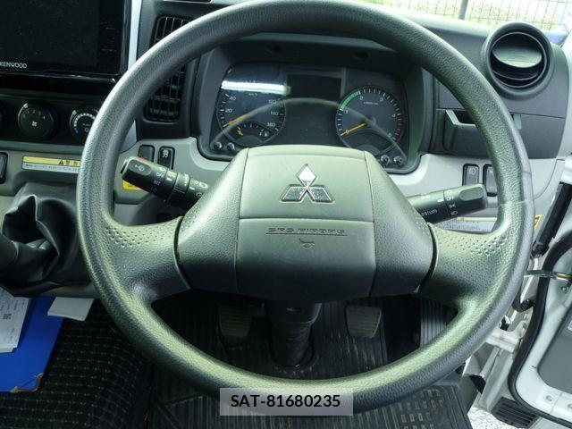 Mitsubishi CANTER 2021-04 4588372-28