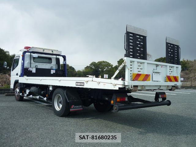 Mitsubishi CANTER 2021-04 4588372-2