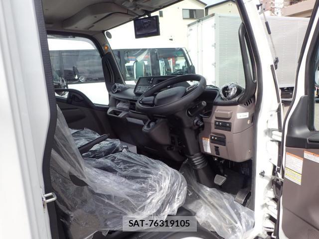 Mitsubishi CANTER 2025-12 4588406-11