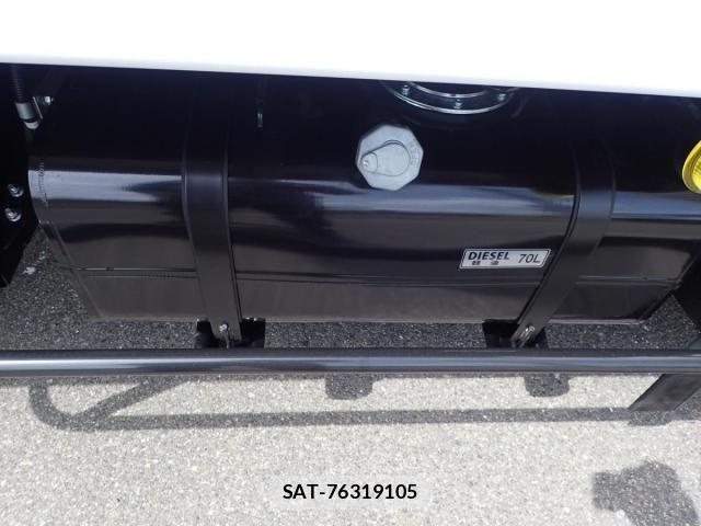 Mitsubishi CANTER 2025-12 4588406-5