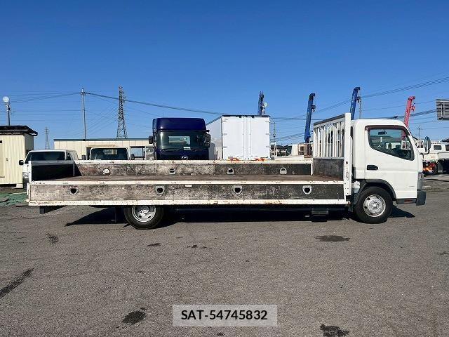 Mitsubishi CANTER 2013-12 4588509-10