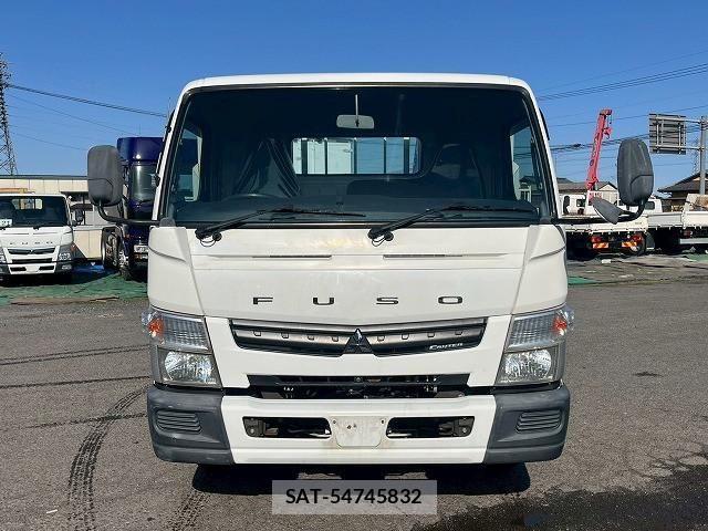 Mitsubishi CANTER 2013-12 4588509-1