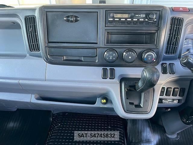 Mitsubishi CANTER 2013-12 4588509-26