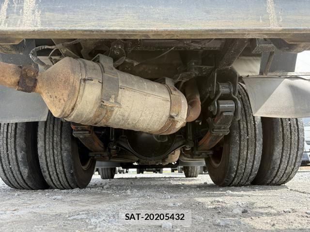Mitsubishi CANTER 2013-11 4588540-12