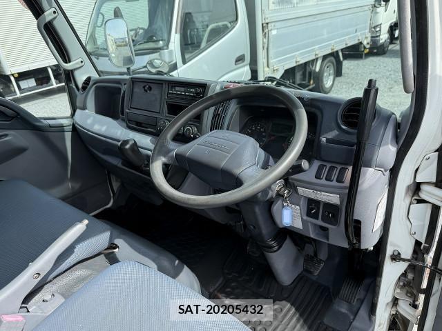 Mitsubishi CANTER 2013-11 4588540-16