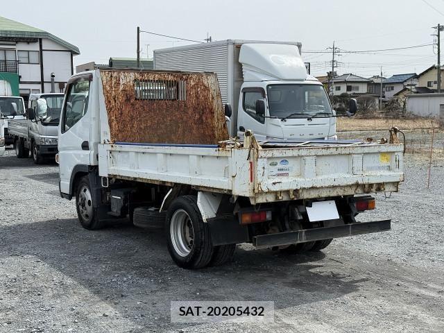 Mitsubishi CANTER 2013-11 4588540-27