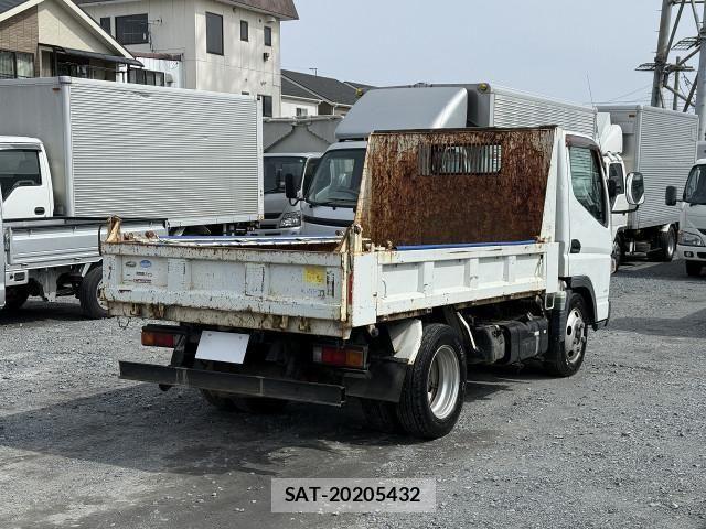 Mitsubishi CANTER 2013-11 4588540-2