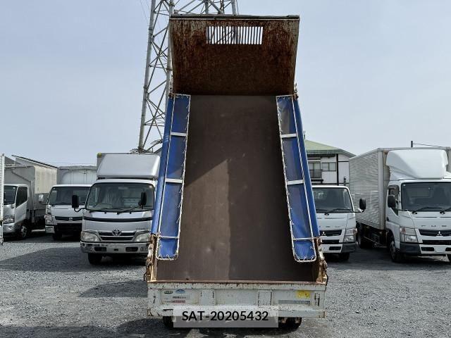Mitsubishi CANTER 2013-11 4588540-3