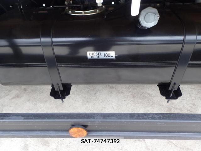 Mitsubishi CANTER 2025-12 4588444-10