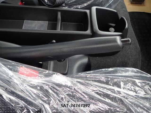 Mitsubishi CANTER 2025-12 4588444-15